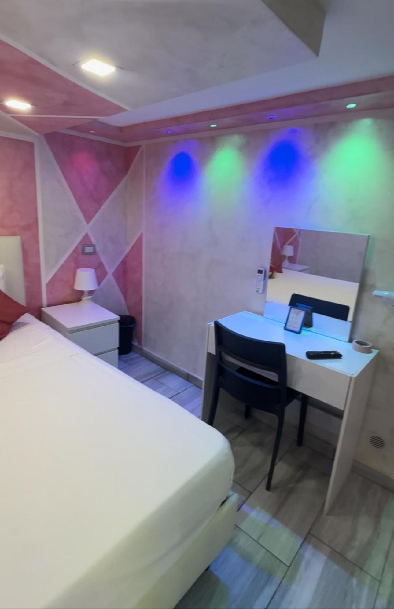 那不勒斯 Clopat Vacanze2023酒店 外观 照片